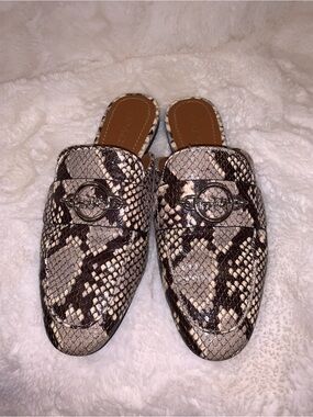 Coach - EUC Leather Slip-On Loafers with Horsebit Accent